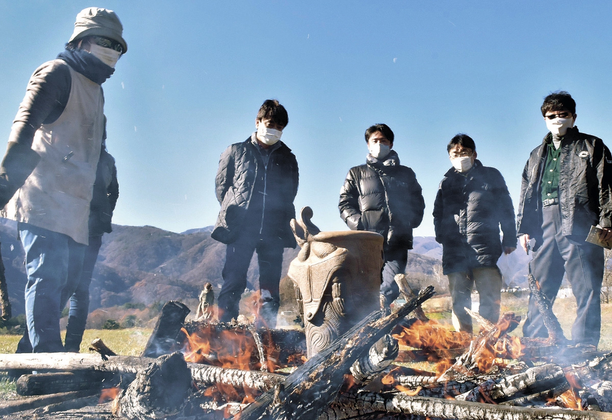 長野県富士見町の「神像筒形土器」モデル 土器作製過程動画に | 全国