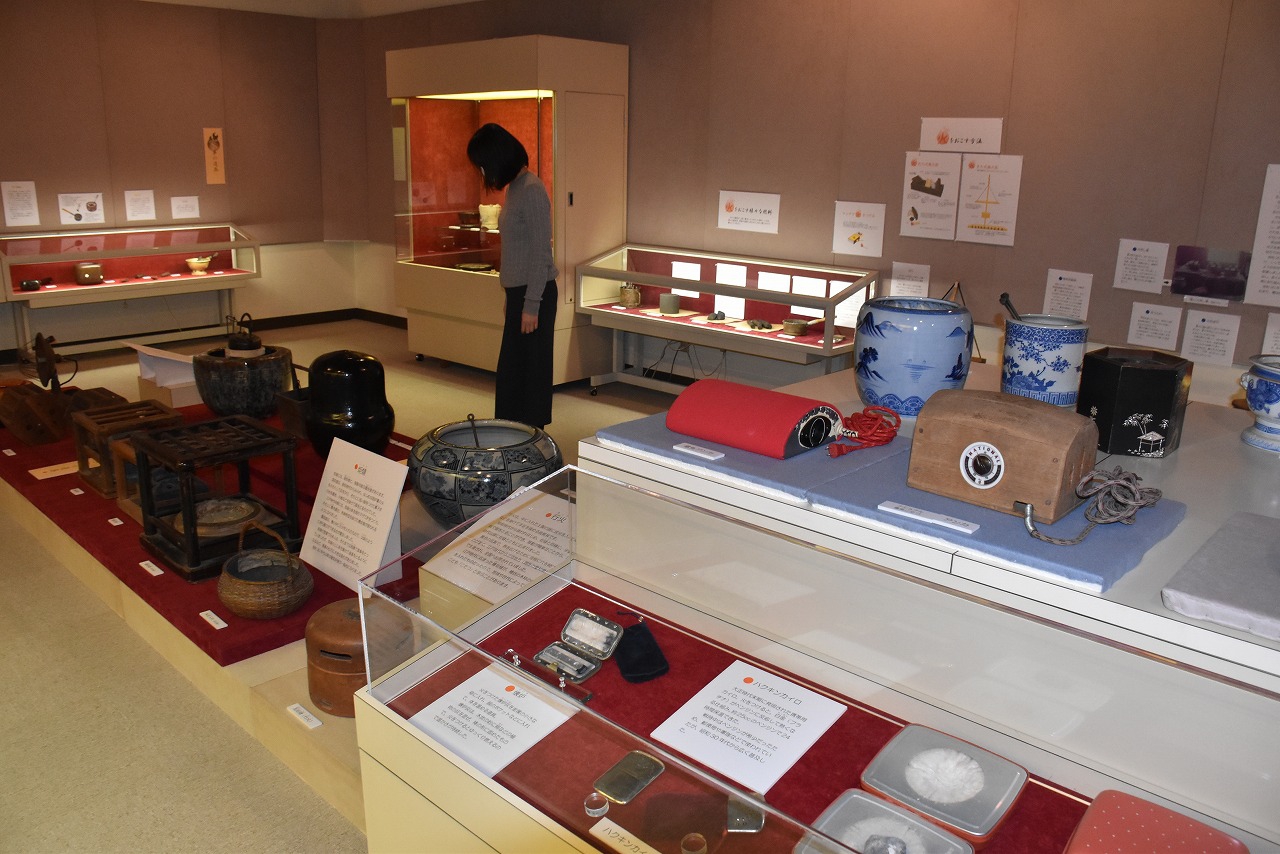 山陽小野田市歴史民俗資料館で企画展「火とともにある暮らし―昔の道具展」 全国郷土紙連合