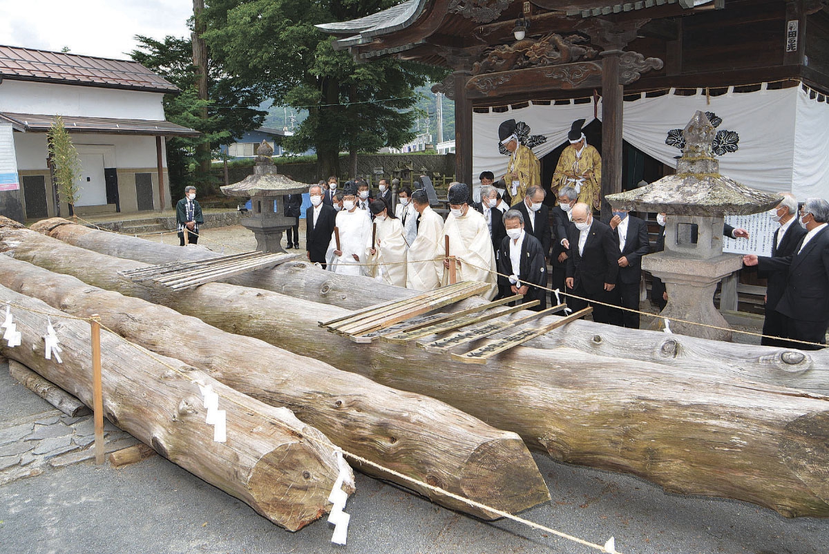 諏訪の八立神社で「御柱休めの儀」 ６年間の大役終える 長野県 | 全国