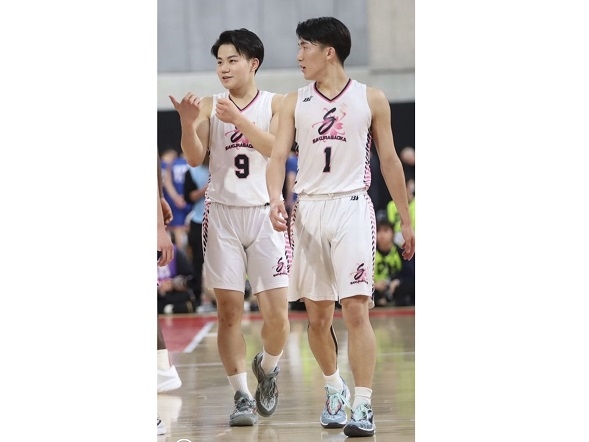 豊橋・桜丘高卒業のバスケ選手2人が米国へ | 全国郷土紙連合
